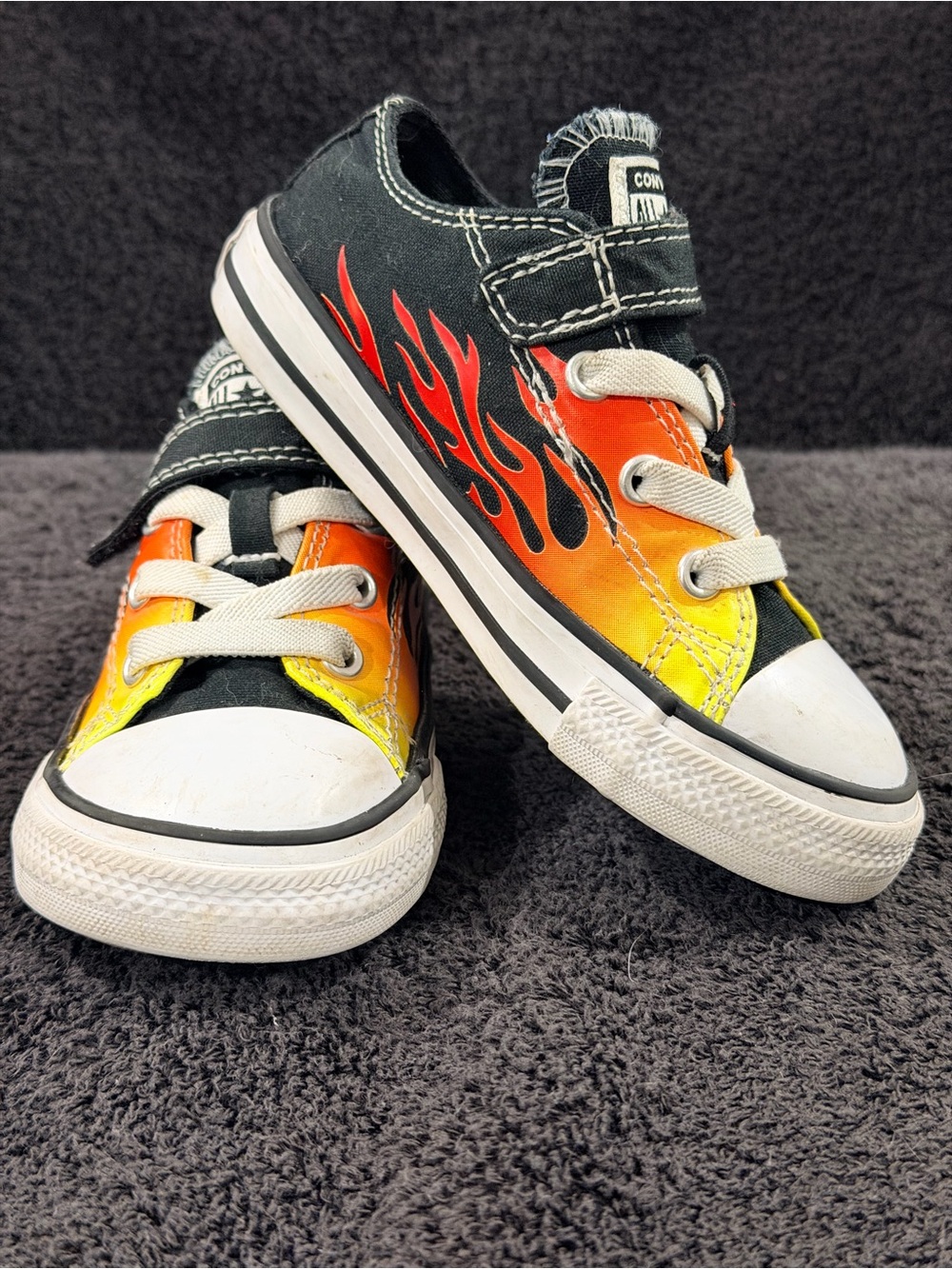 Converse Kids Low-Top Sneakers with Flame Design - Black/Orange/Yellow